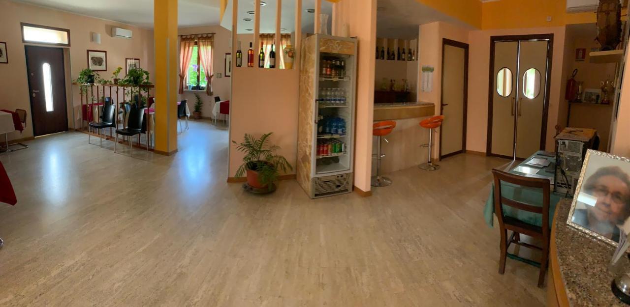 Cerruti Hotel Vercelli Esterno foto