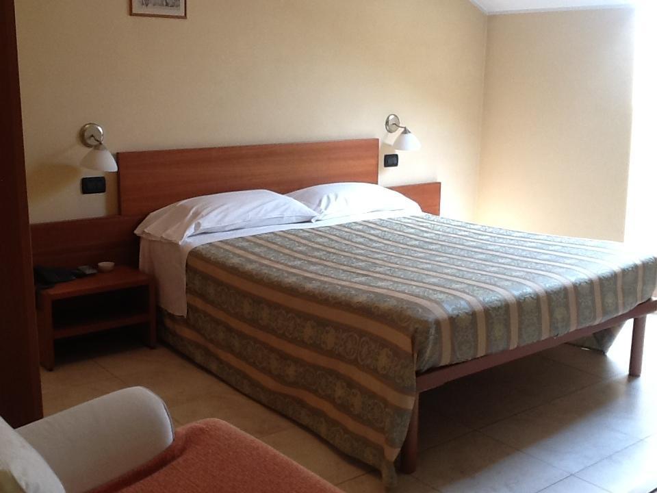 Cerruti Hotel Vercelli Esterno foto