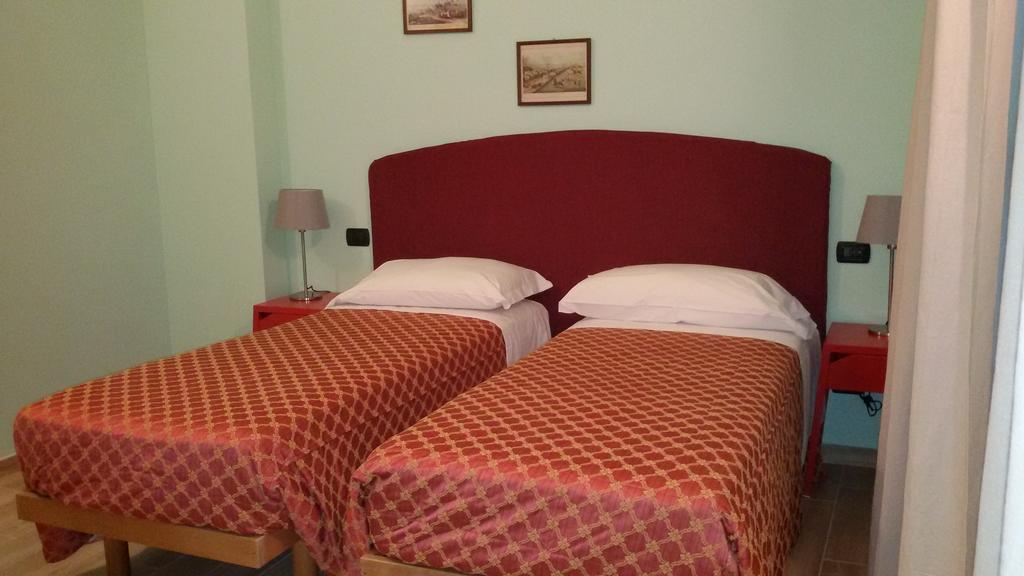 Cerruti Hotel Vercelli Esterno foto